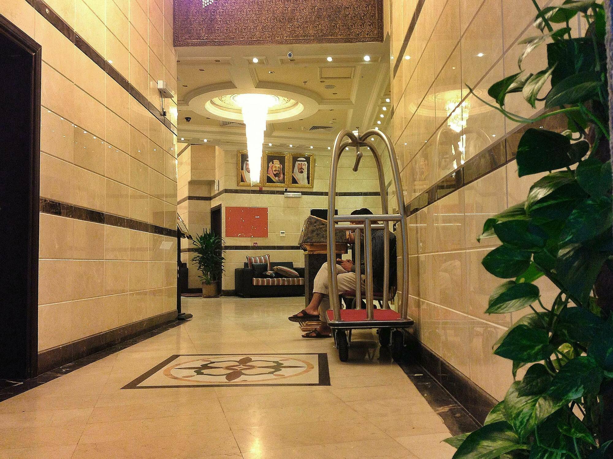 Qasr Al Azizia Hotel Μέκκα Εξωτερικό φωτογραφία